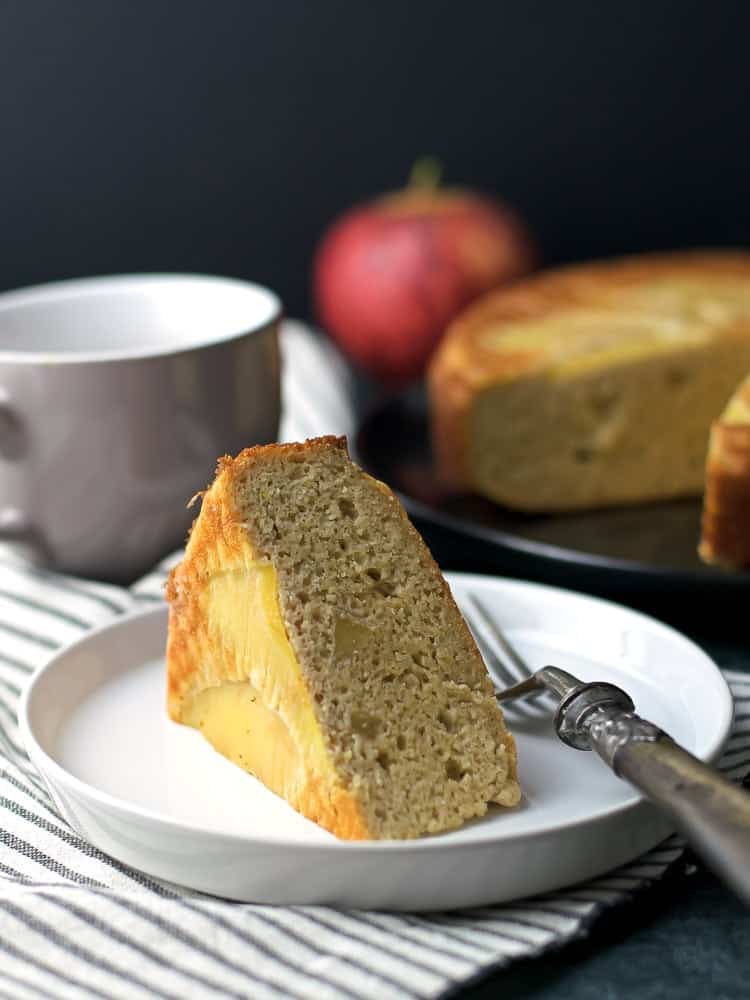 Healthy Cinnamon Apple Cake