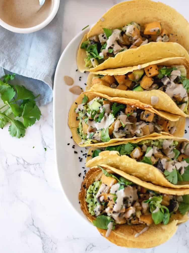 Wraps de Grão-de-bico com molho de sésamo