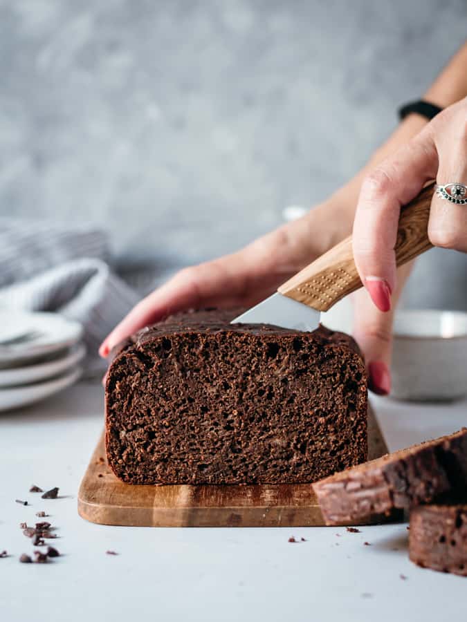 Bolo de banana com cacau fofinho e gostoso: como fazer